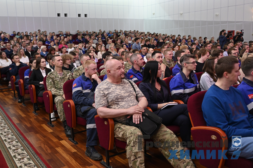 Герой Беларуси Марина Василевская впосетила ОАО Гродно Азот_7.JPG